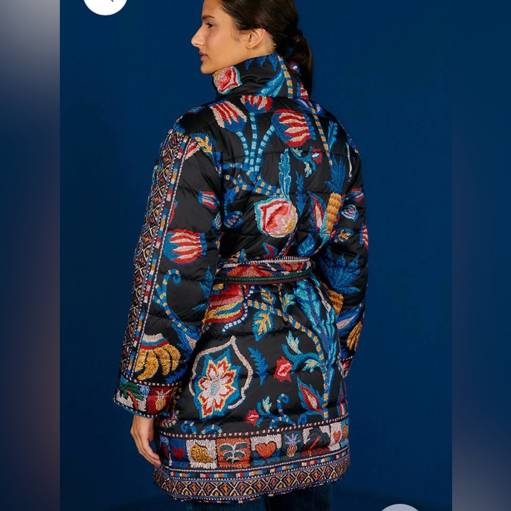 FARM Rio Black Quilted Puffer Jacket with Multicolor Floral & Geometric Print - Picture 3 of 4